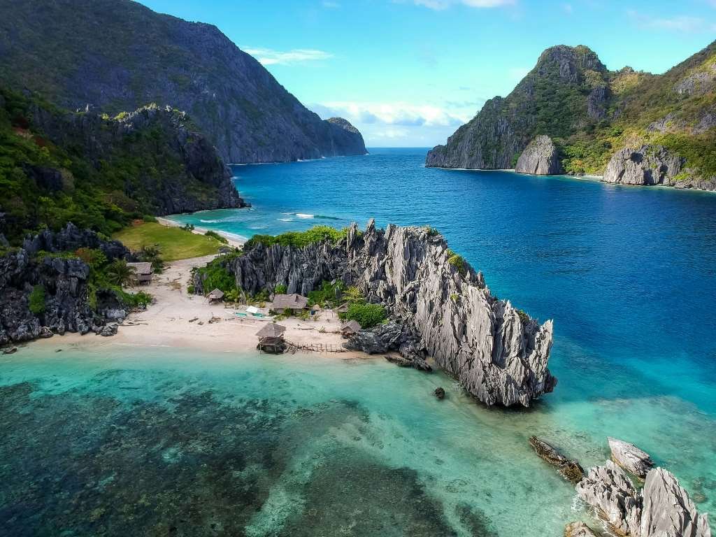 Philippine Paradise - The Top 10 Beaches You Must Visit.